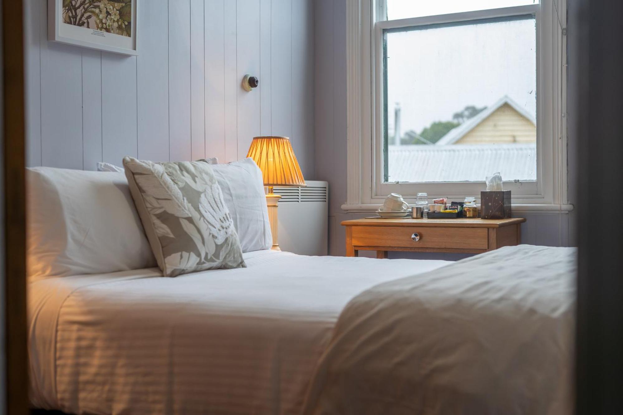 Bischoff Hotel Waratah Phòng bức ảnh