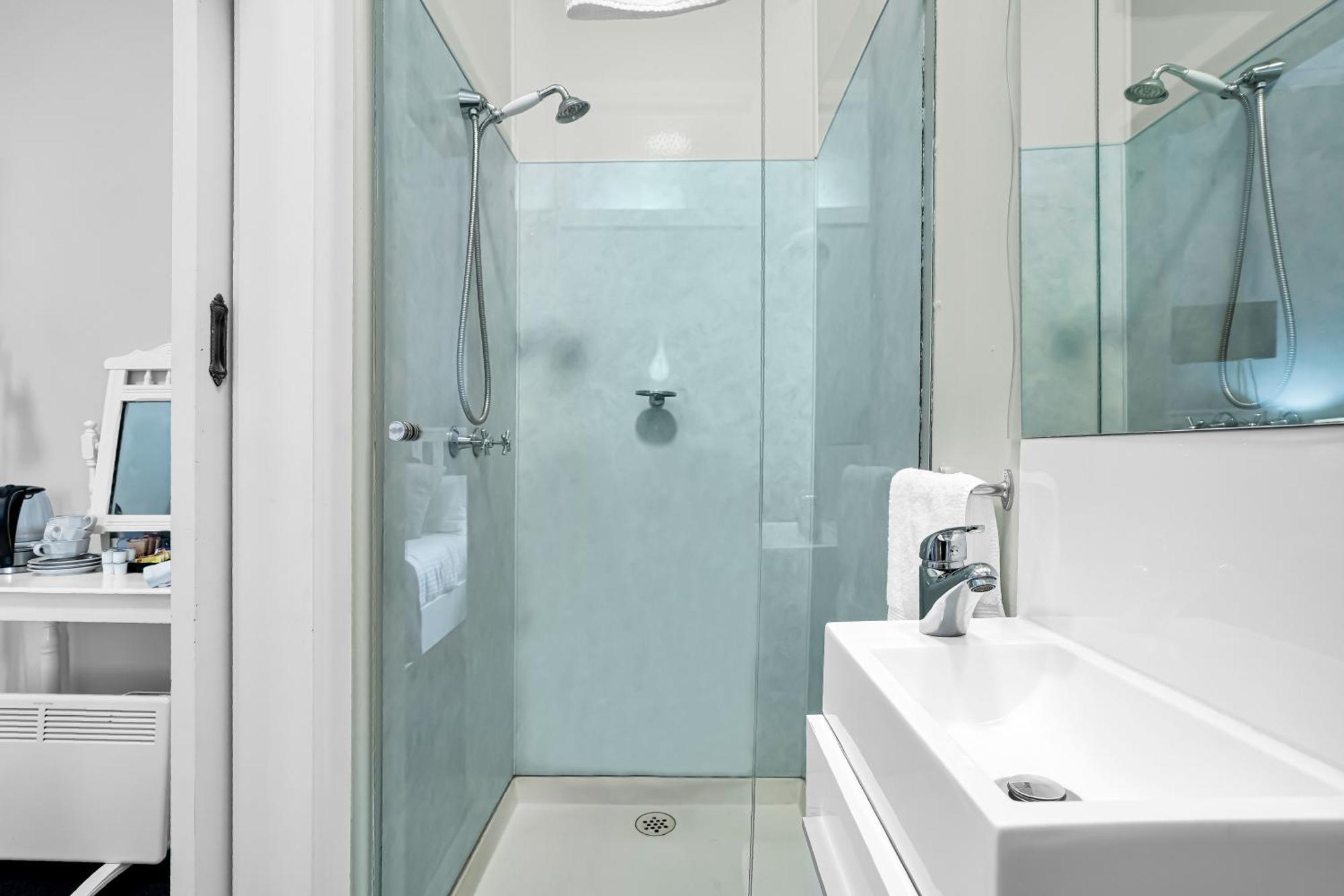 Bischoff Hotel Waratah Phòng bức ảnh