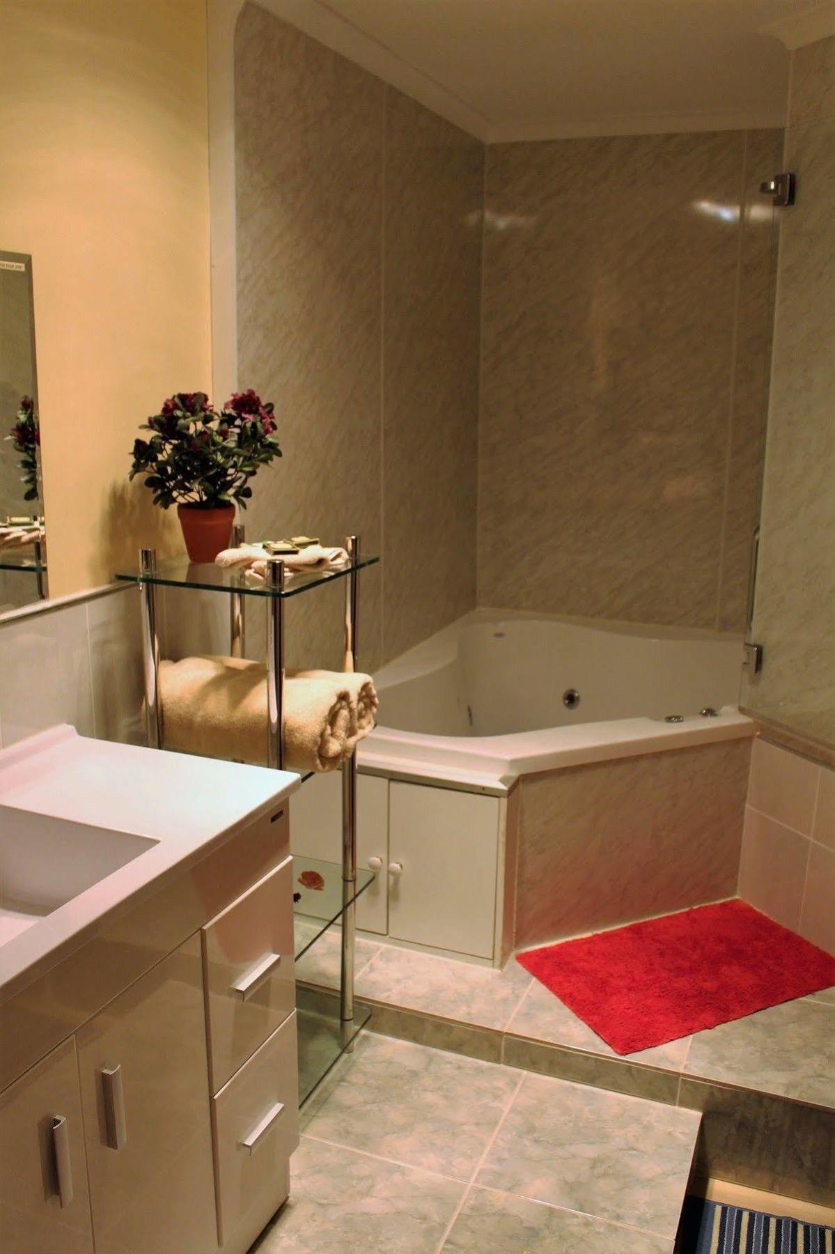 Bischoff Hotel Waratah Ngoại thất bức ảnh